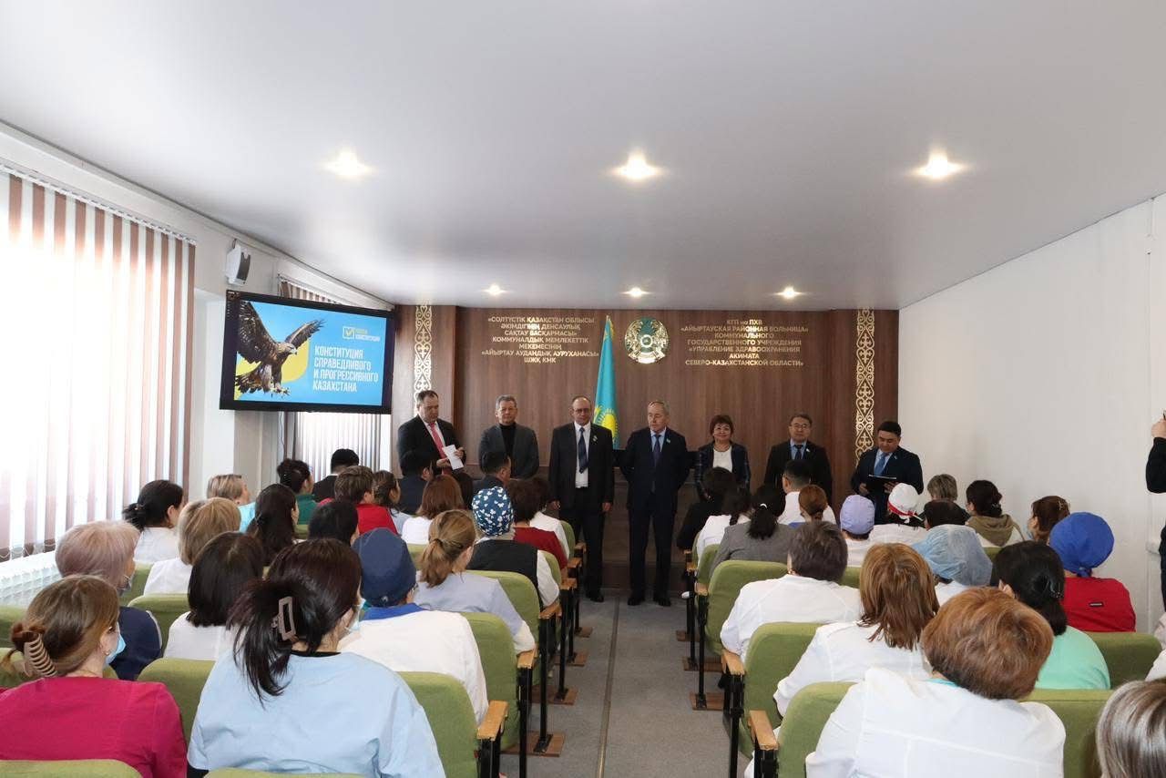 Еркебулан Мамбетов: социальные обязательства государства в новой Конституции сохраняются