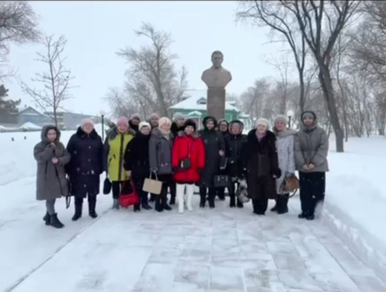 Весна начинается с внимания: в Жамбылском районе СКО прошли встречи и акции к 8 Марта
