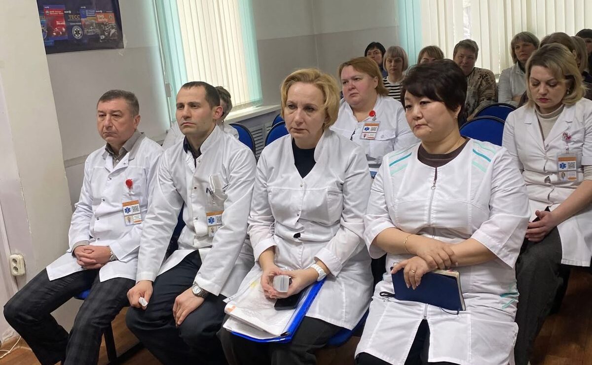 О правах, переменах и ответственности: сотрудникам скорой помощи рассказали о проекте новой Конституции