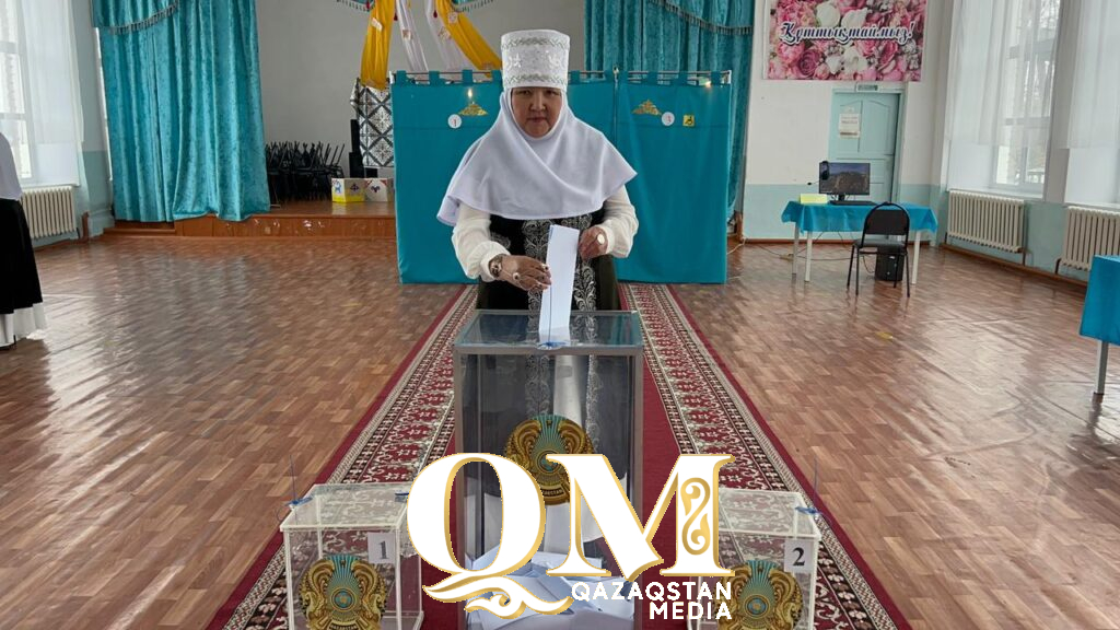 Участницы ансамбля «Ақ әжелер» проголосовали на референдуме в Уалихановском районе СКО