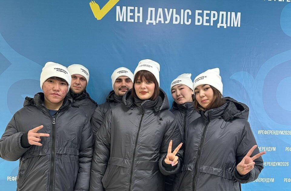 Первый бюллетень: впервые голосующая молодежь пришла на участок в Тимирязево СКО