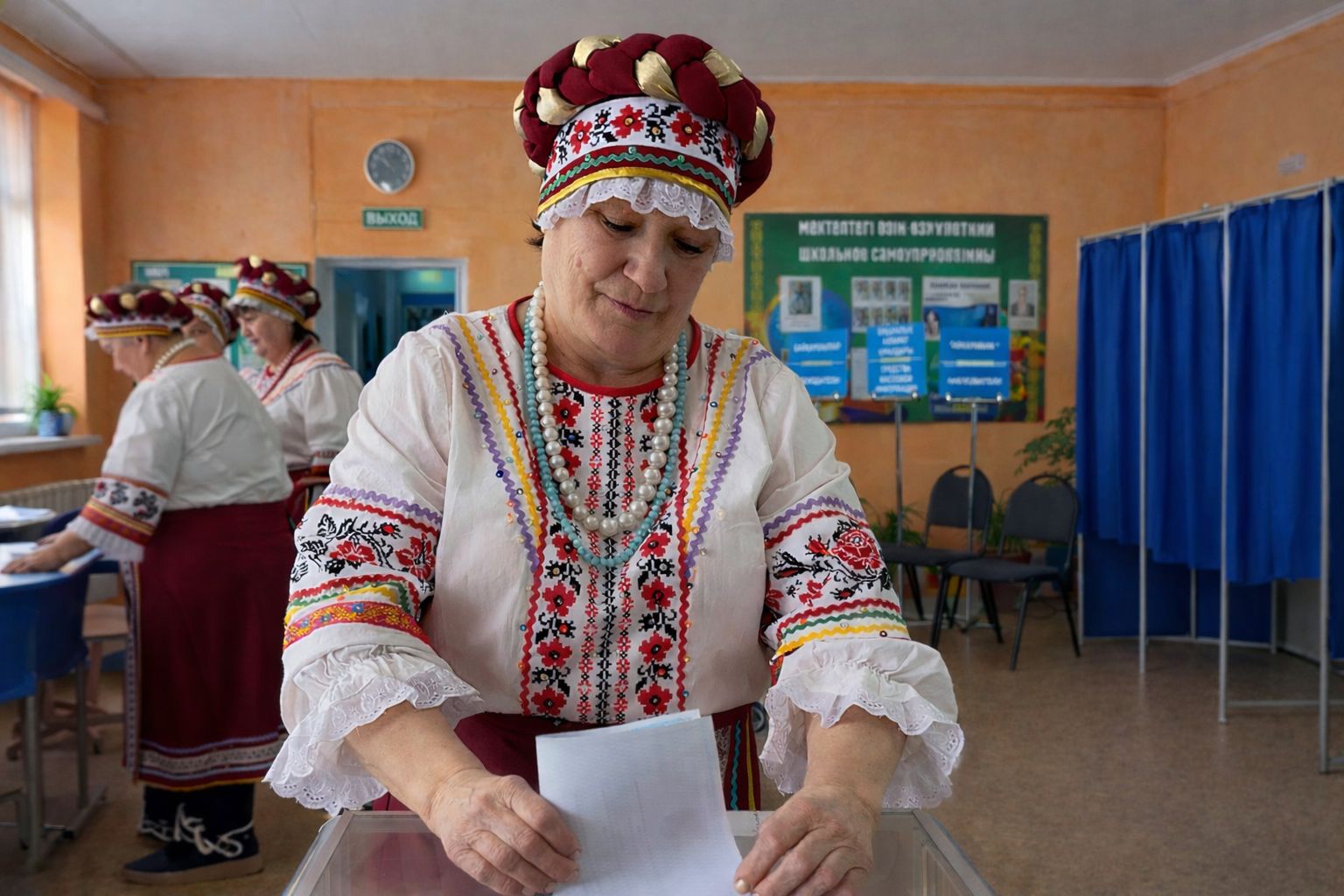 Около 8 млн казахстанцев проголосовали за новую Конституцию