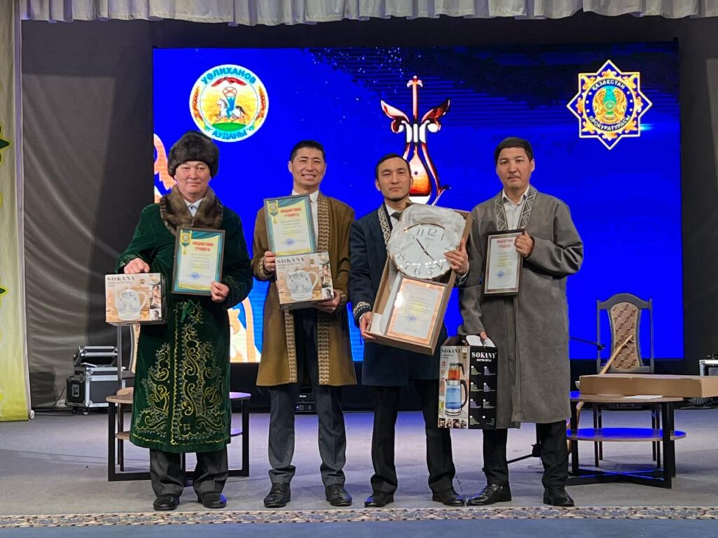 Акыны за порядок: искусство помогает бороться с преступностью прокурорам Уалихановского района СКО 