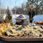 Наурыз объединяет: дастархан накрыли для жителей целого микрорайона в школе Петропавловска