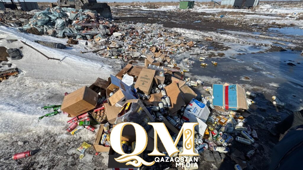 Бульдозером уничтожили 600 литров алкоголя в Петропавловске