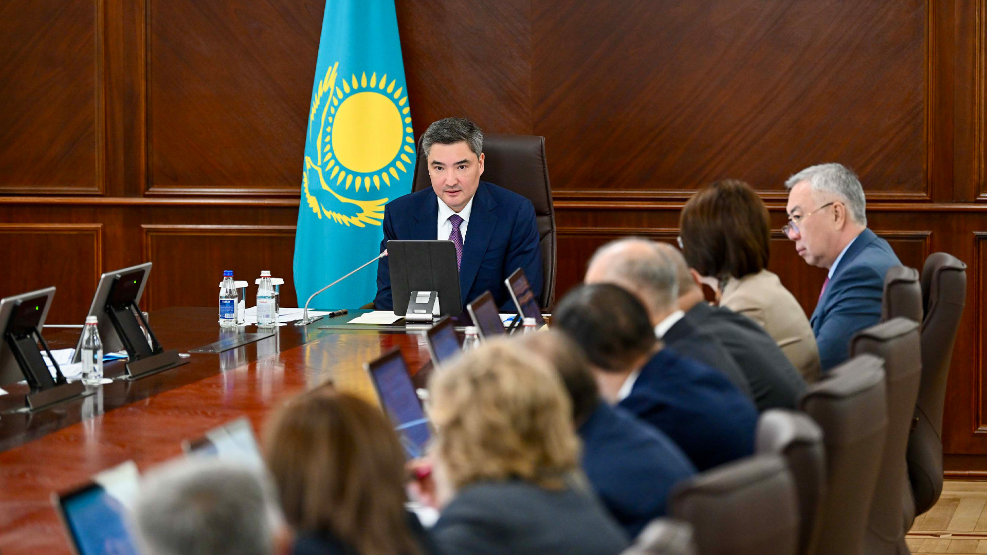 Олжас Бектенов провел заседание Совета отечественных предпринимателей по вопросам развития фармацевтической и медицинской промышленности