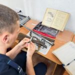 Полицияға заңсыз сақталған мылтықтарын тапсырған Петропавл тұрғындары ақшалай сыйақы алды