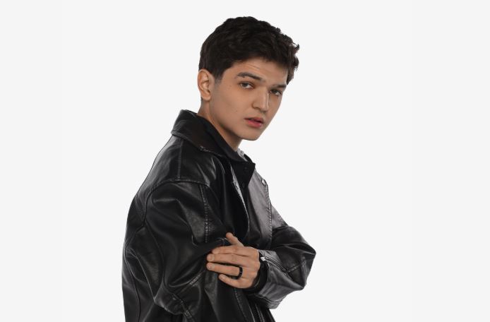 Поклонники Акмаля через суд выбили миллионы тенге за несостоявшийся концерт на севере Казахстана