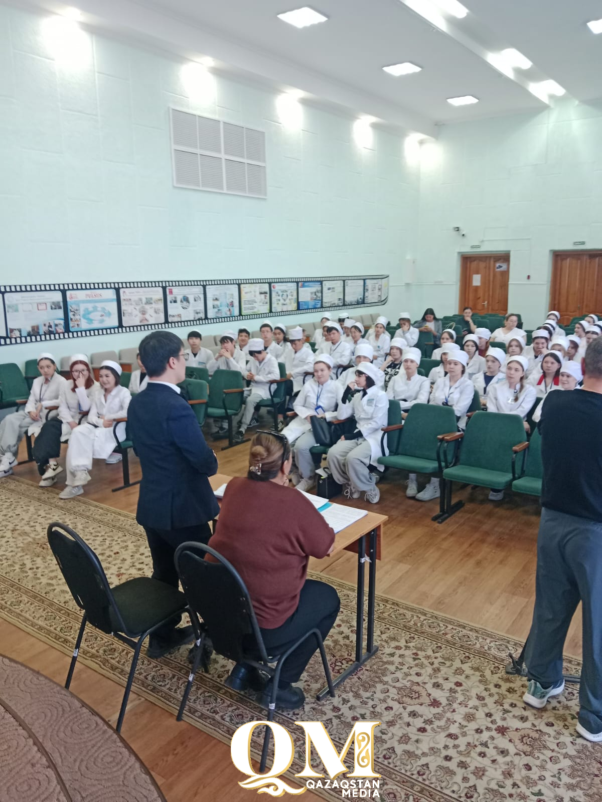 Медициналық колледж студенттеріне жаңа Конституция жобасы түсіндірілді