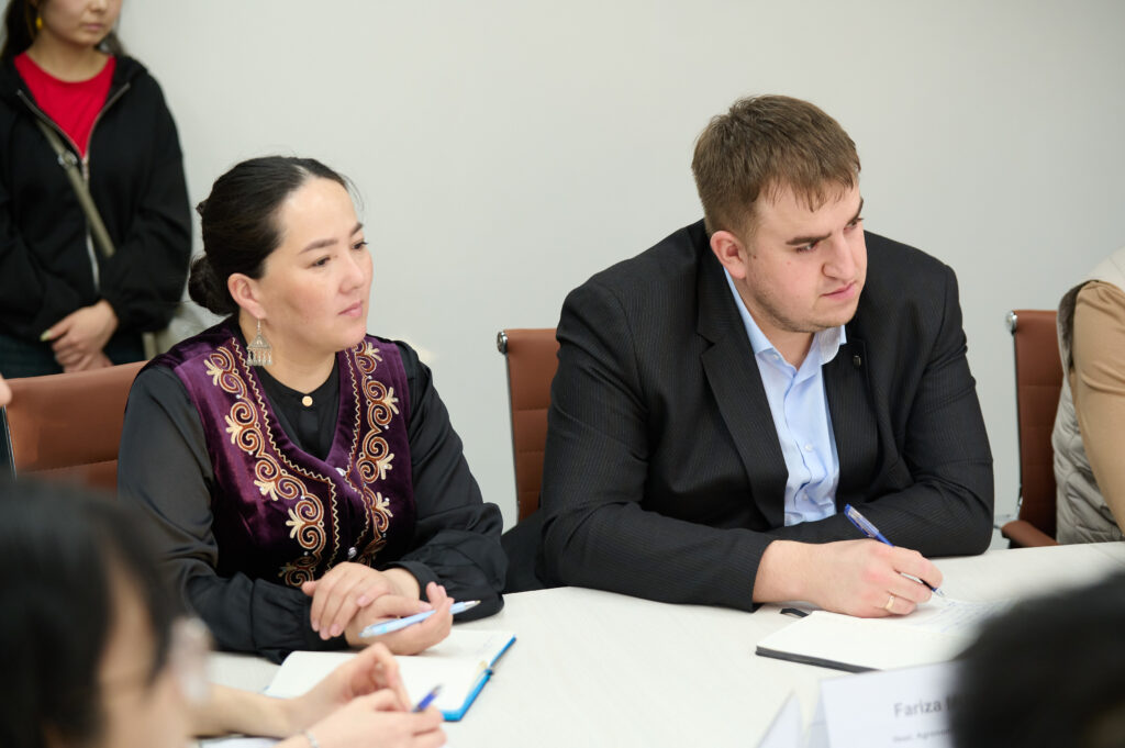 Аграрный тандем: ученые Китая и СКО создают центр генетики животных