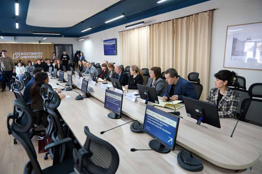 Студенты Kozybayev University первыми в стране освоят курсы по современным финансам