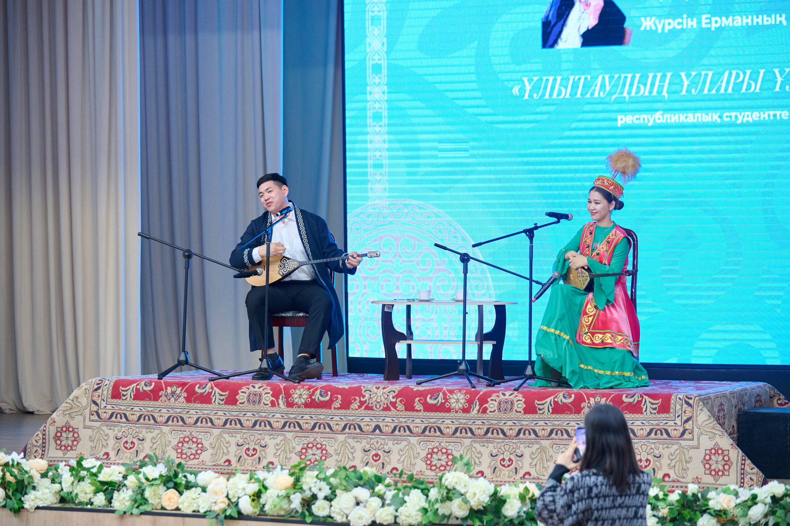 Жас ақындар Қозыбаев университетінде сөз сайыстырды