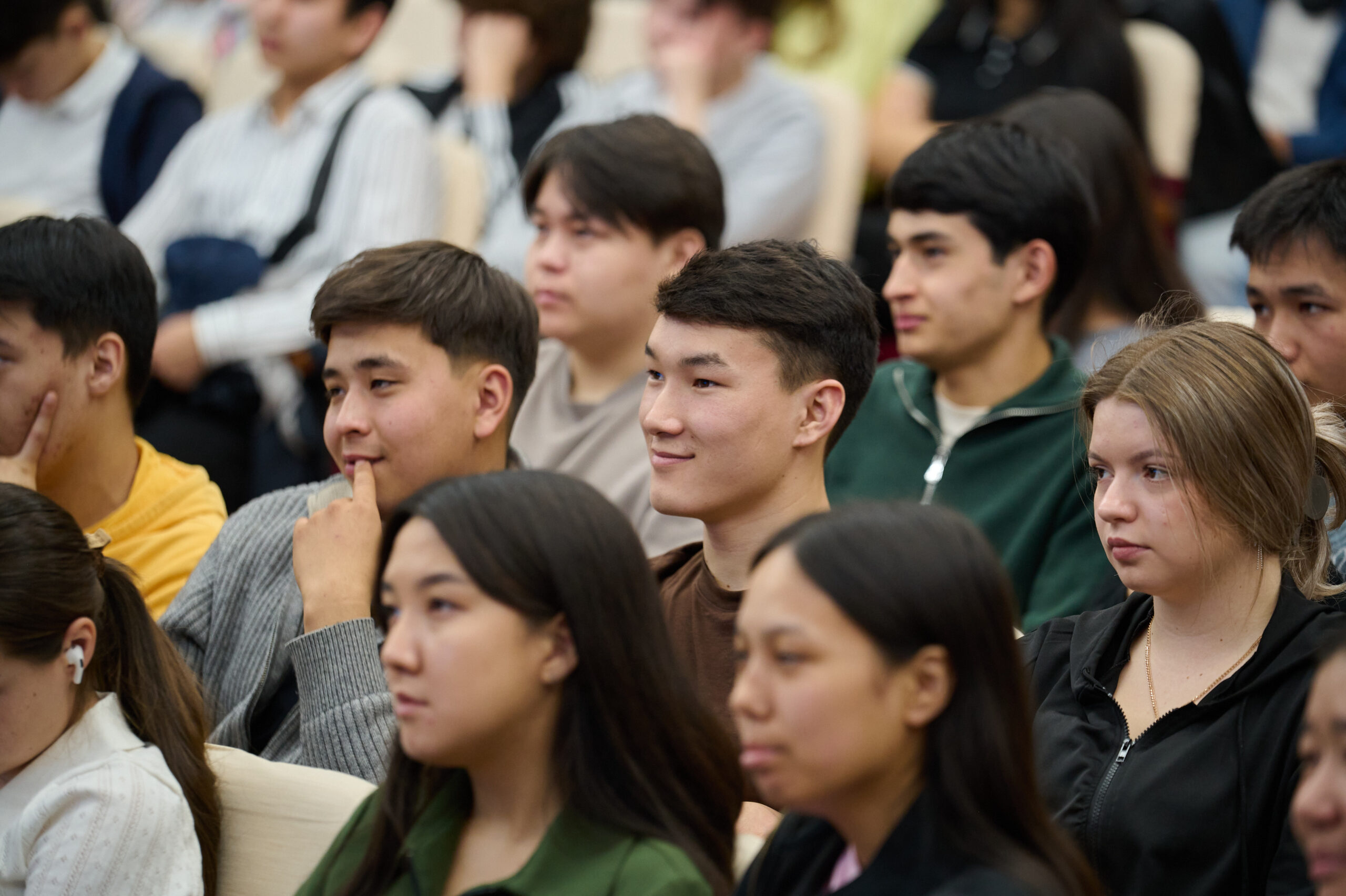 Жас ақындар Қозыбаев университетінде сөз сайыстырды