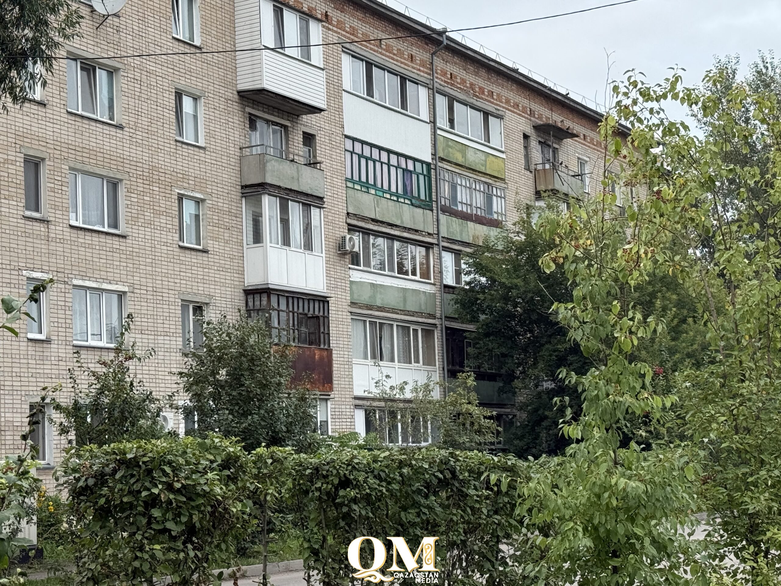 Два малыша выпали из окон за апрель в Петропавловске