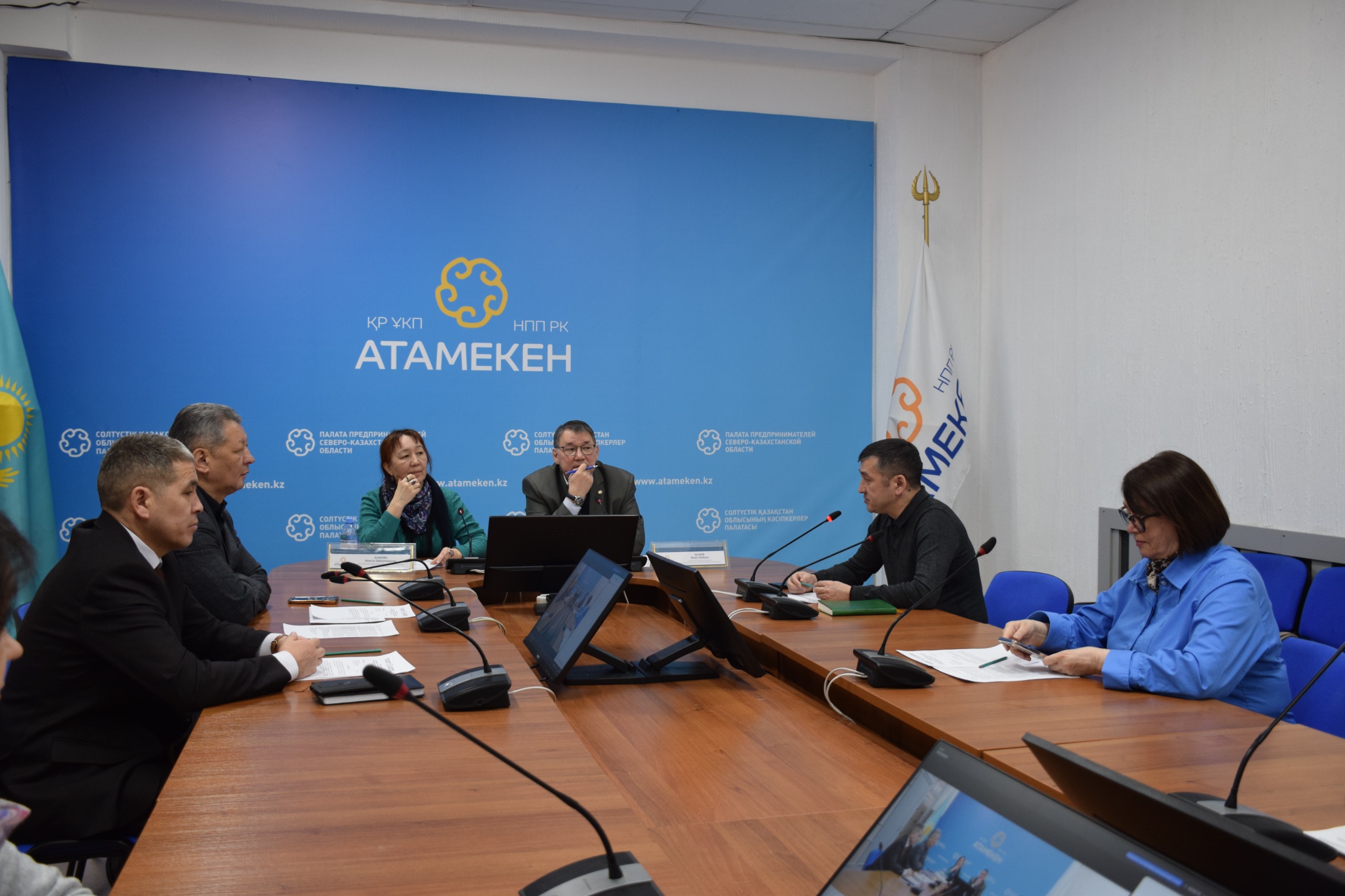 235 млн тенге исчезли одним кликом. Дорожная компания из СКО стала «нищей» на портале госзакупок