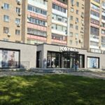 Фасады домов по улице Конституции в Петропавловске утеплят панелями