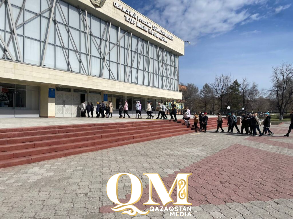 Впервые за четверть века в Петропавловск с гастролями приехал Карагандинский театр им. Станиславского