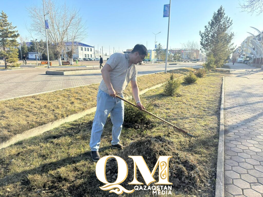 Масштабная акция «Чистый четверг» преображает улицы в Тайыншинском районе СКО