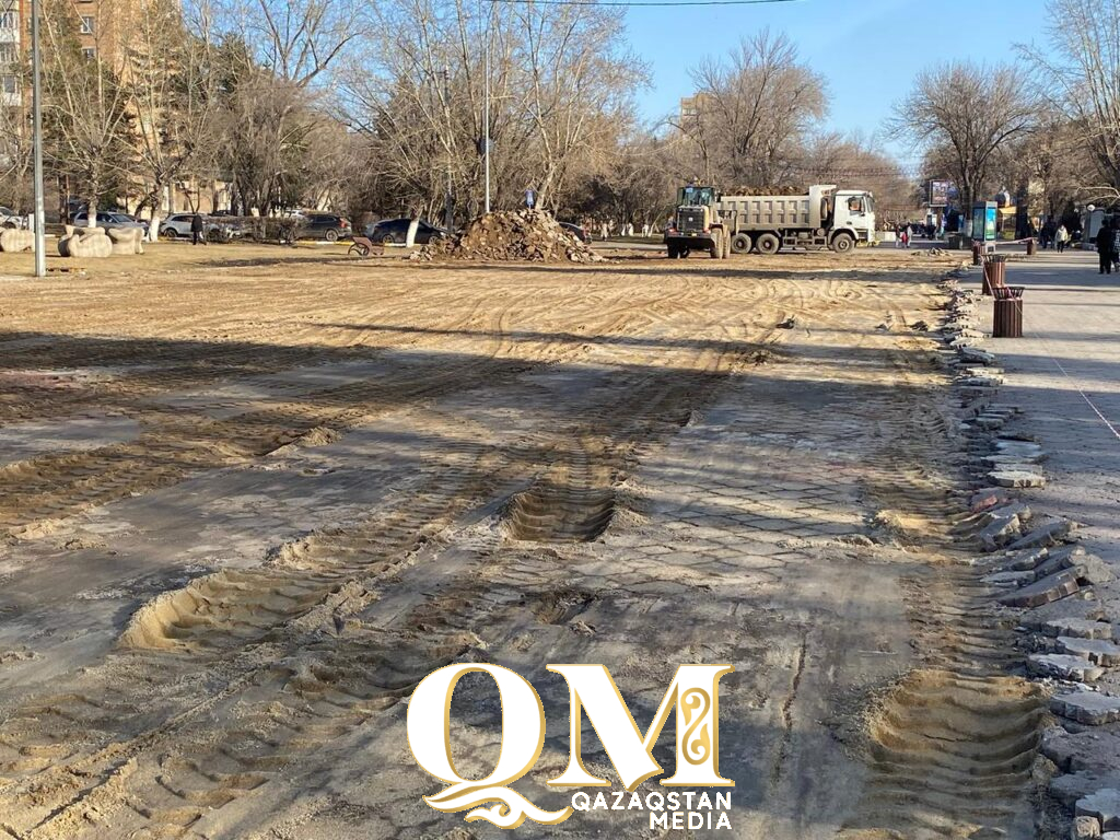 Фасады домов по улице Конституции в Петропавловске утеплят панелями