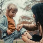 С клещами на одежде и укусами возвращаются с прогулок жители Северного Казахстана