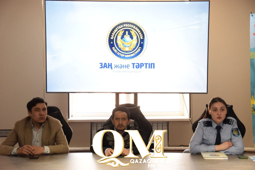 Закон как фундамент: правовой ликбез для молодежи проводят в СКО 