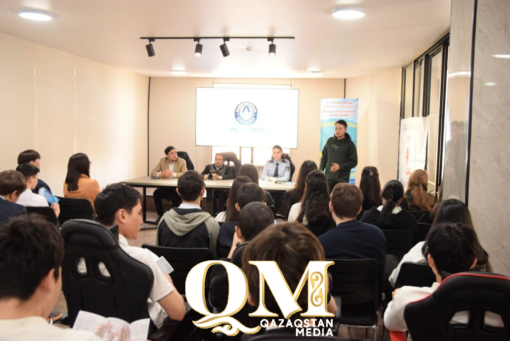 Закон как фундамент: правовой ликбез для молодежи проводят в СКО 