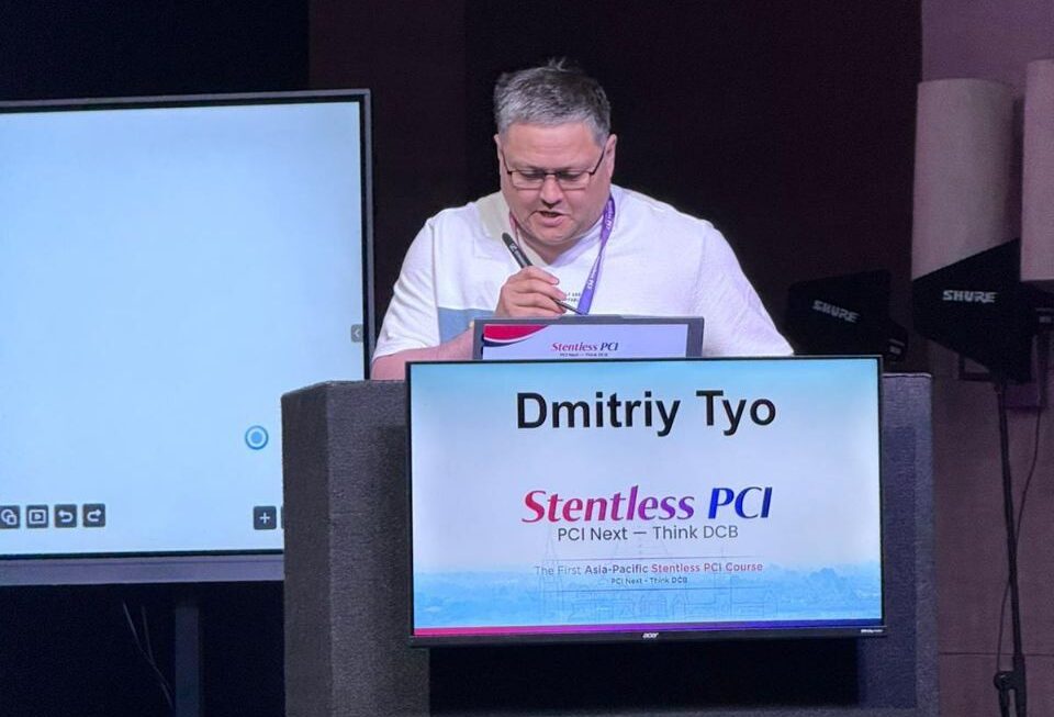 Рентгенхирург из Петропавловска стал лучшим на азиатско-тихоокеанском конгрессе в Индии