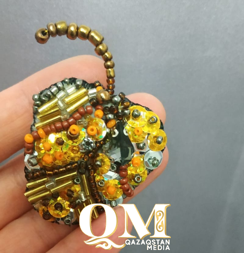 Магия в миниатюре: броши-обереги создает психолог Светлана Мироненко из Петропавловска