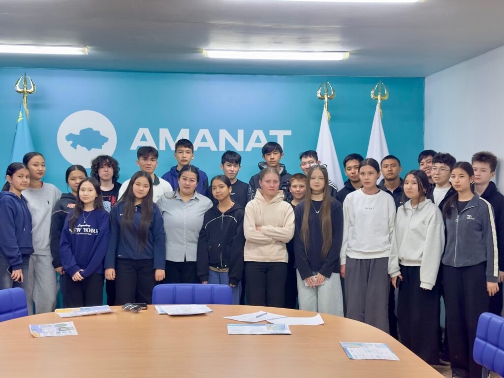 Беречь единство и межэтническое согласие призвали молодежь в Уалихановском районе СКО