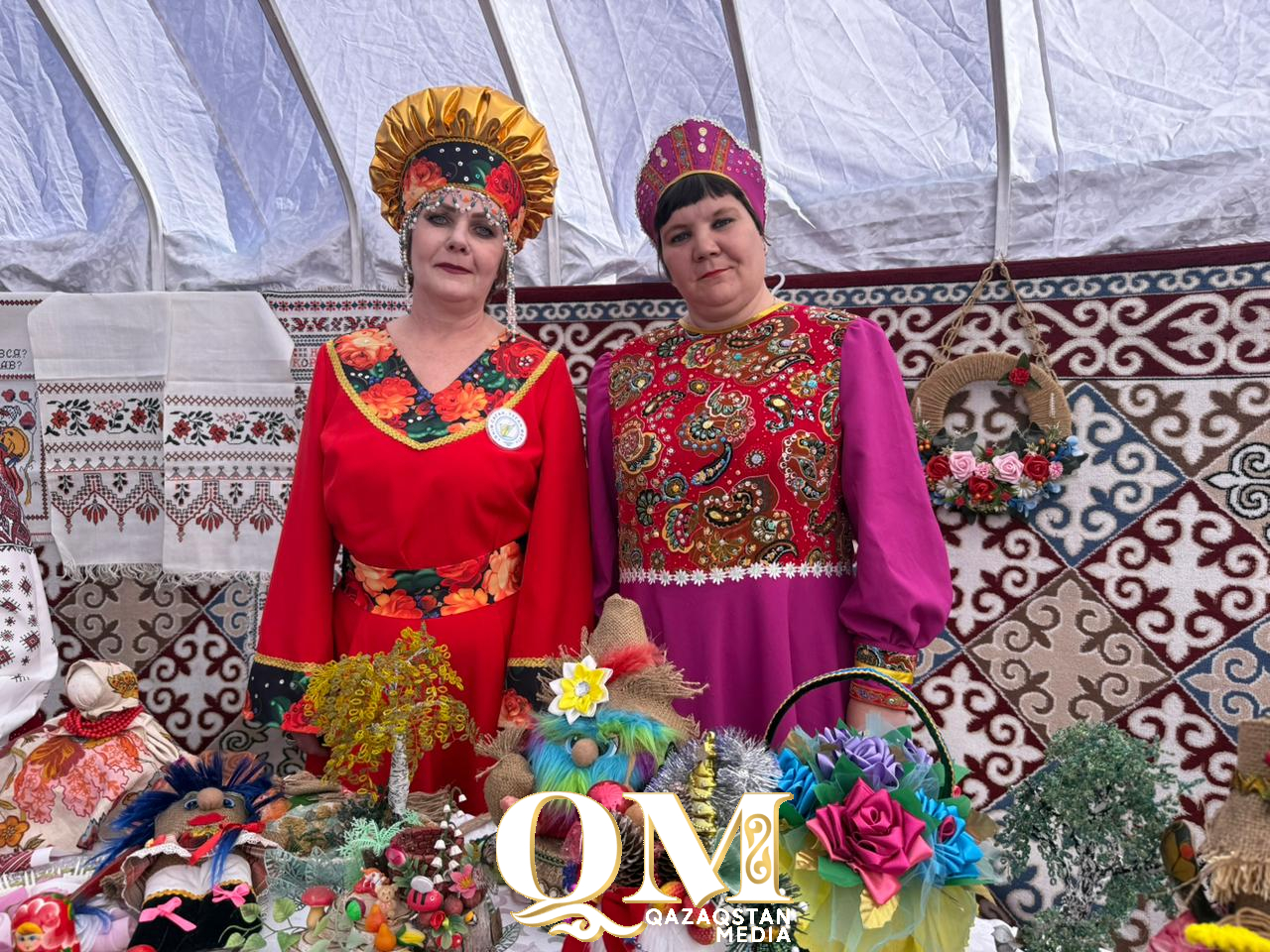 Кызылжарский район под одним шаныраком. В Бесколе устроили большой праздник культуры с песнями, айтысом и угощениями