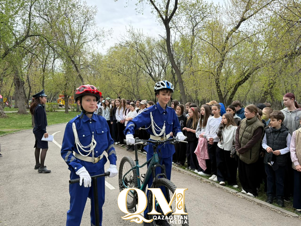 В СКО школьников учили безопасно ездить на велосипедах и самокатах