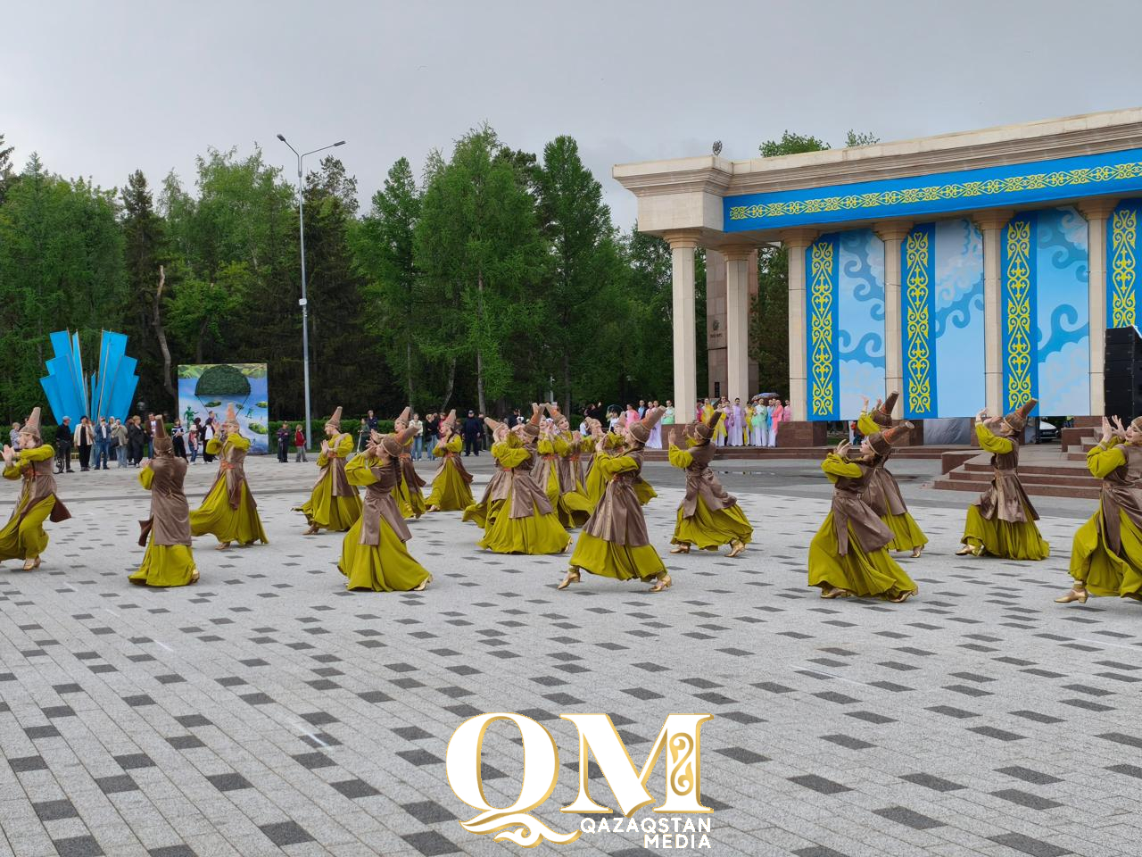 Петропавлда Ұлы Жеңіс күніне орай ауқымды концерт өтті