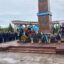 Петропавлдағы Жеңіс саябағындағы ескерткішке гүл шоқтары қойылды
