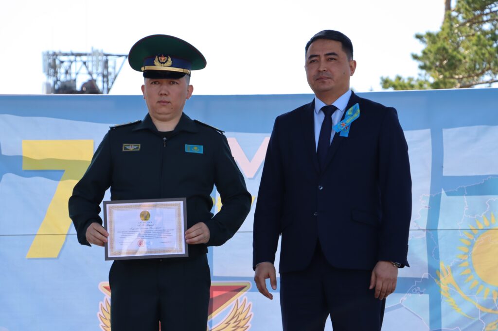 Защитников Родины наградили в Жамбылском районе СКО