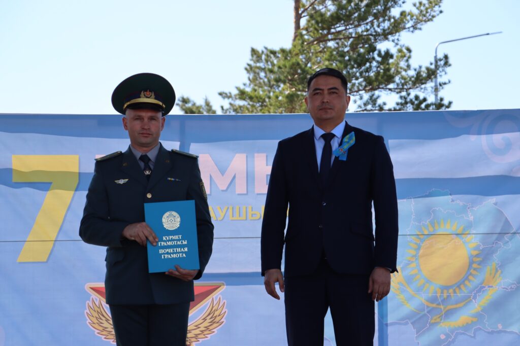 Защитников Родины наградили в Жамбылском районе СКО