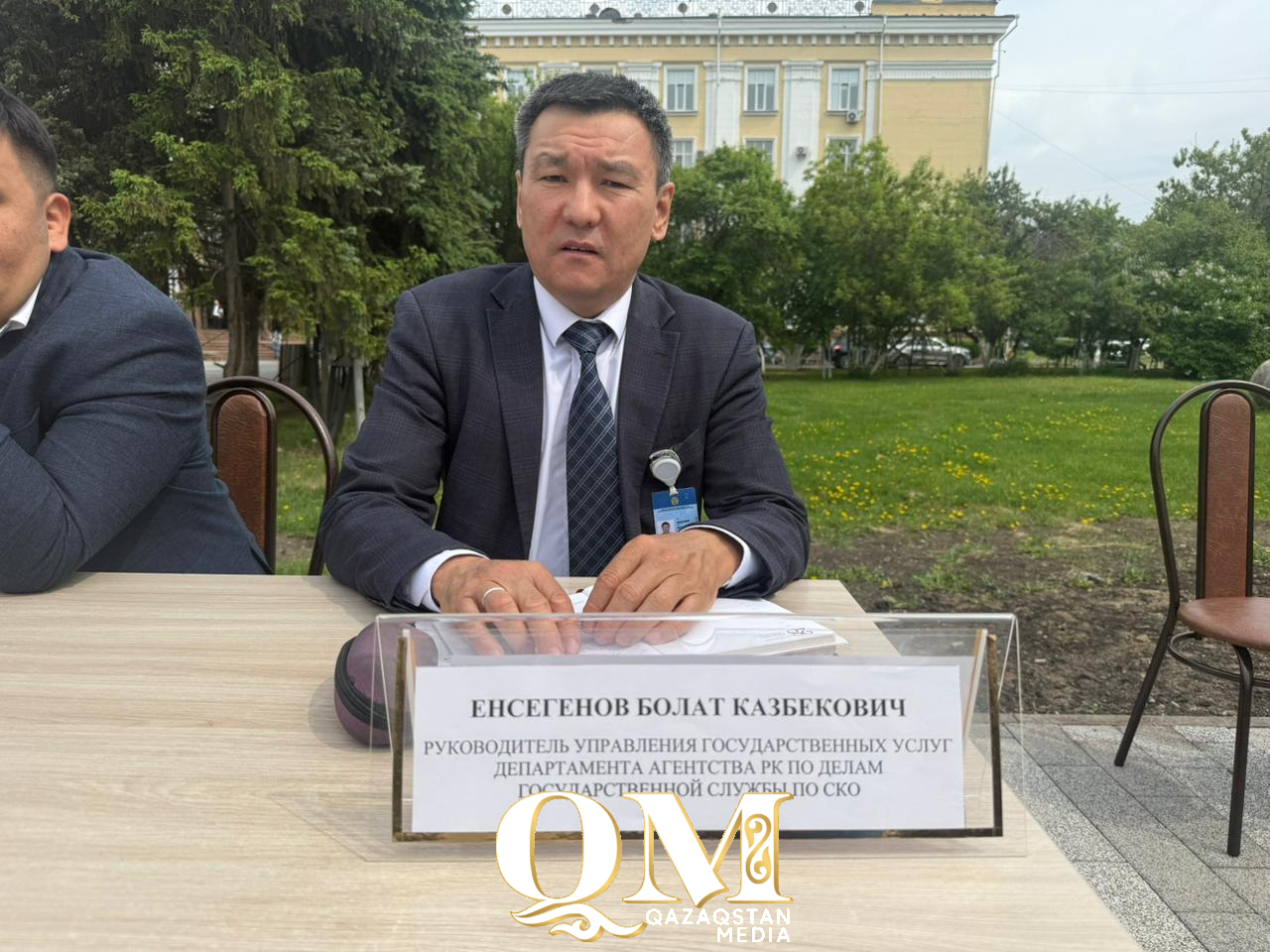 Очередь на жилье, самозанятость и бесплатные 10 соток: уличный прием граждан провели в Петропавловске