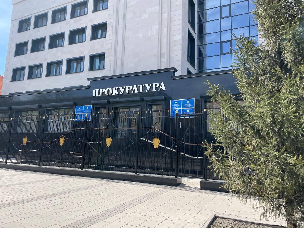 Конституционный суд встал на сторону родителей: платить за исполнение решения о встречах с ребенком больше не придется