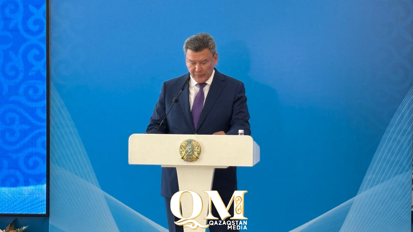 СҚО әкімі халықаралық және республикалық байқауларда топ жарған оқушыларды марапаттады