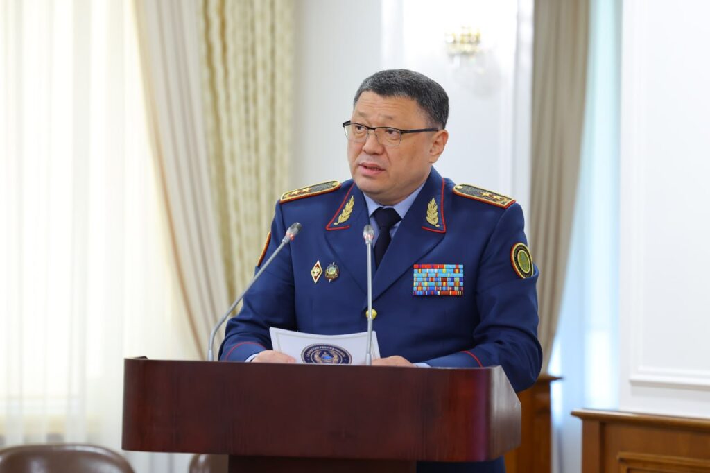 Ночные рейды и проверки транспорта проведет полиция для безопасности детей Казахстана