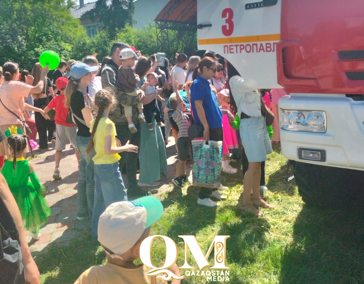 Праздник для маленьких жителей Петропавловска организовали спасатели