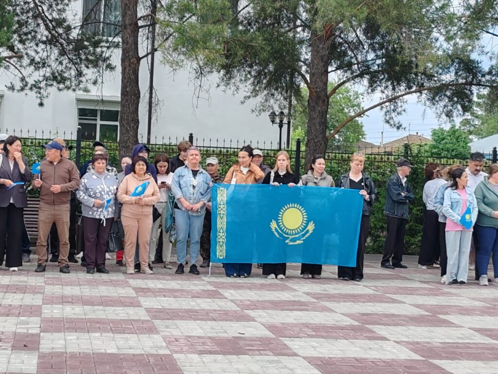День государственных символов отметили в Жамбылском районе СКО