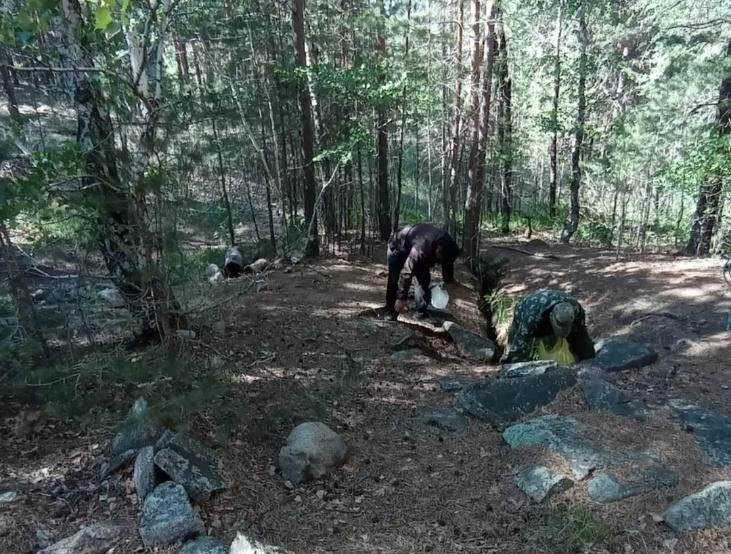 От пожаров, мусора и экологического вандализма приходится защищать уникальные памятники природы СКО