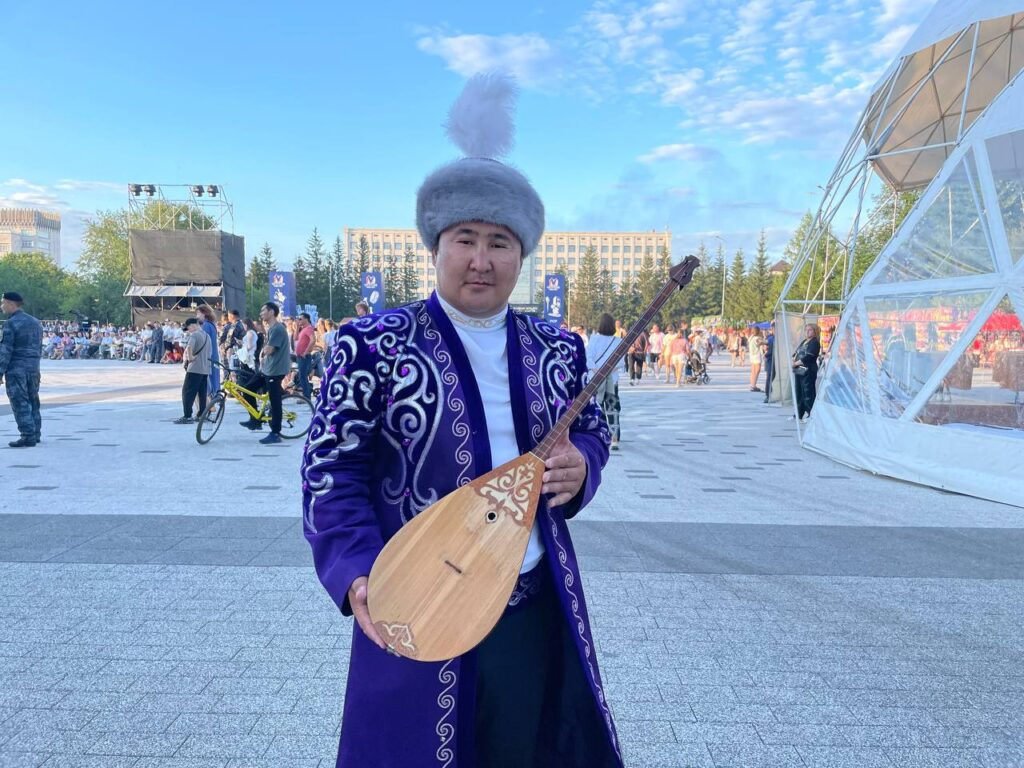 С этно-хитов начался международный музыкальный фестиваль в Петропавловске