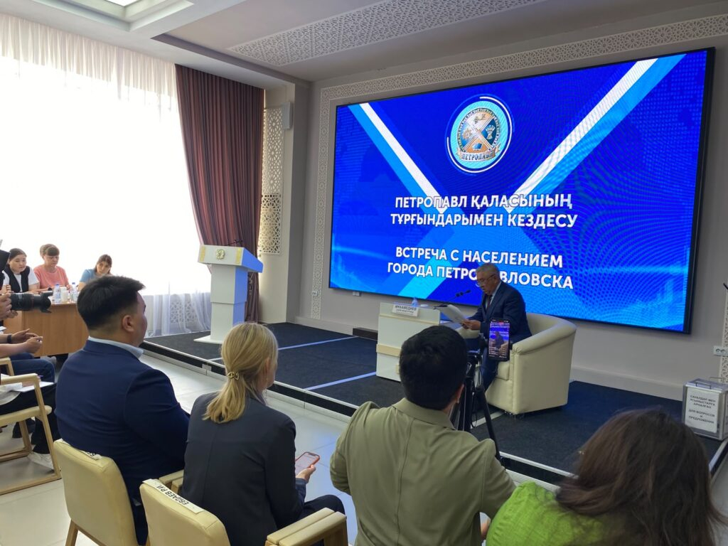 «Мы видим обращения», - очистку озера Пестрого после жалоб продолжат в Петропавловске