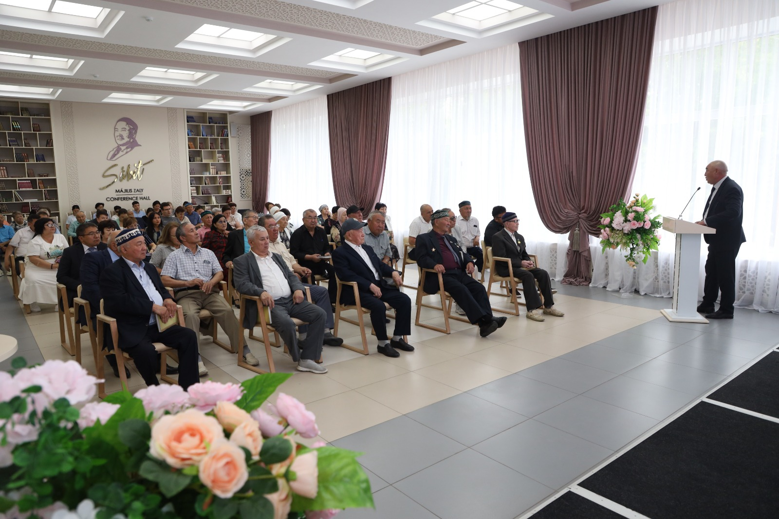 Петропавлда Зейнолла Әкімжанов туралы естеліктер жинағының тұсауы кесілді