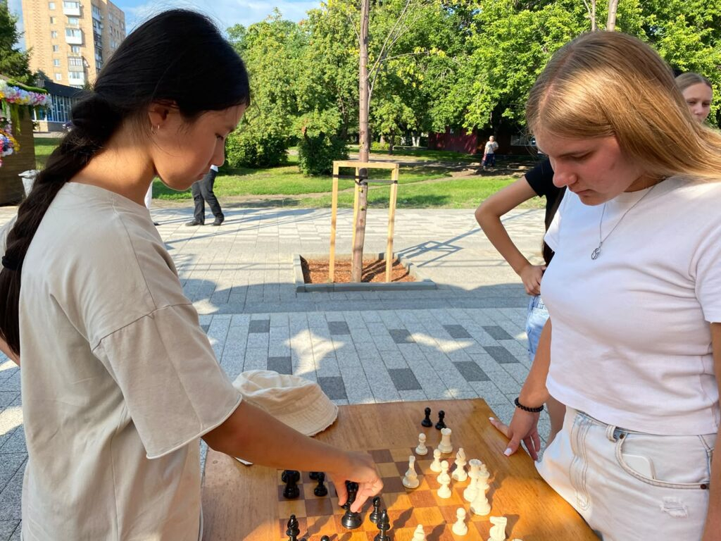 Шахматы и асыки вместо гаджетов - в Петропавловске прошел фестиваль национальных игр