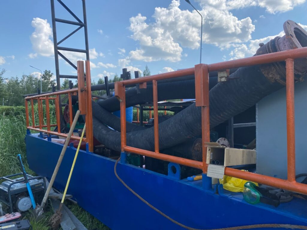 Тина уйдет? Очистить озеро Пестрое обещают к следующему лету