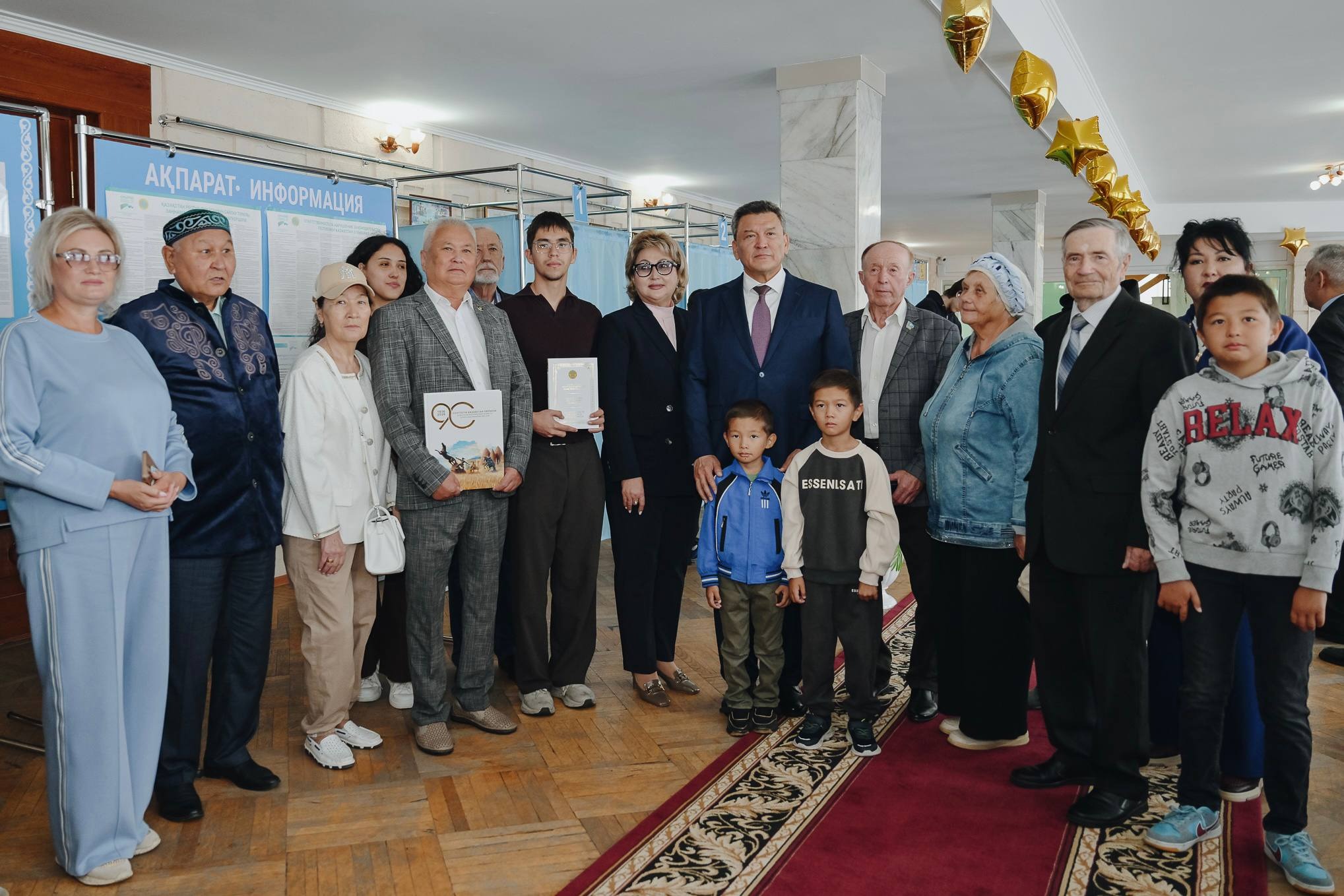СҚО әкімі Құрылтай депутаттарын сайлауда дауыс берді