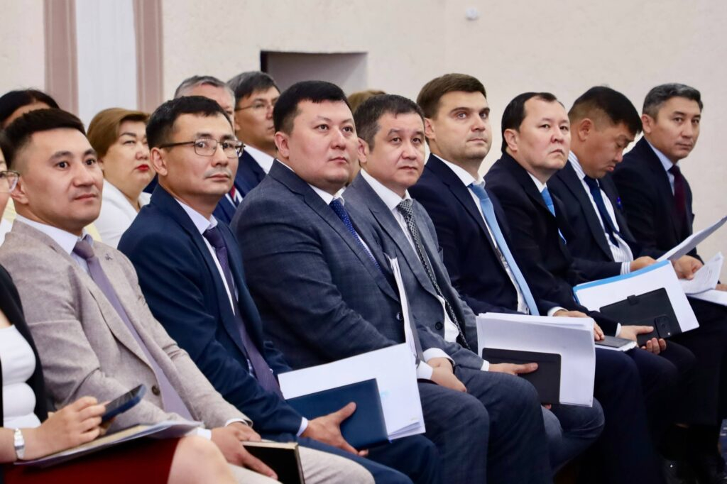 Аким СКО отчитал чиновников за неосвоенные миллионы