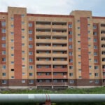 56-летний мужчина погиб после падения с восьмого этажа в Петропавловске